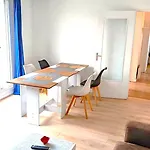 Appartamento Close To Paris, Metro,rer, 6 People, Pkg