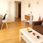 Close To Paris, Metro,rer, 6 People, Pkg Appartamento