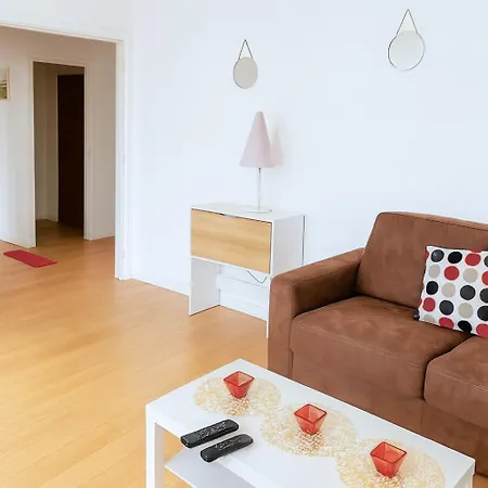 Close To Paris, Metro,rer, 6 People, Pkg * Saint-Denis (Seine-Saint-Denis)