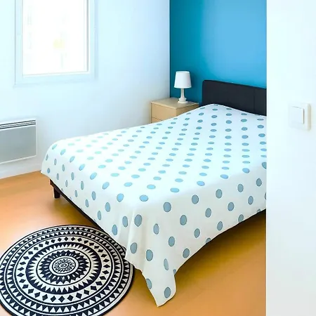 Close To Paris, Metro,rer, 6 People, Pkg Apartment *