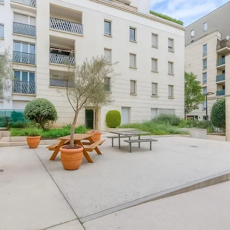 Appartamento Close To Paris, Metro,rer, 6 People, Pkg