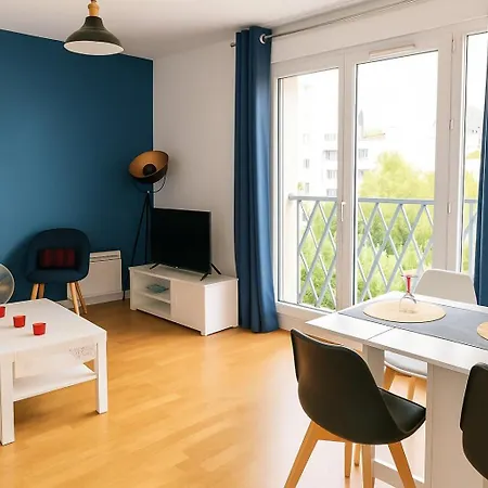Close To Paris, Metro,rer, 6 People, Pkg Apartment *
