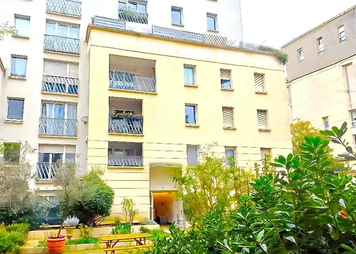 Close To Paris, Metro,rer, 6 People, Pkg *